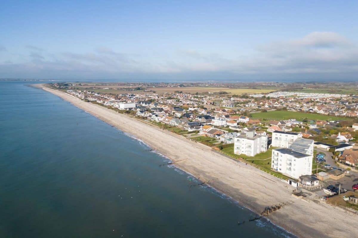Two Bed Seafront Escape In East Wittering公寓 外观 照片
